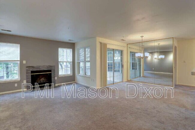 Building Photo - 5814 Wyndham Cir
