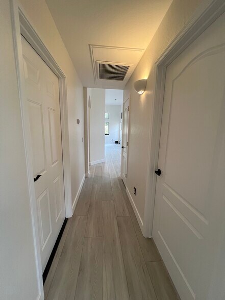 Building Photo - 9070 E Gary Rd