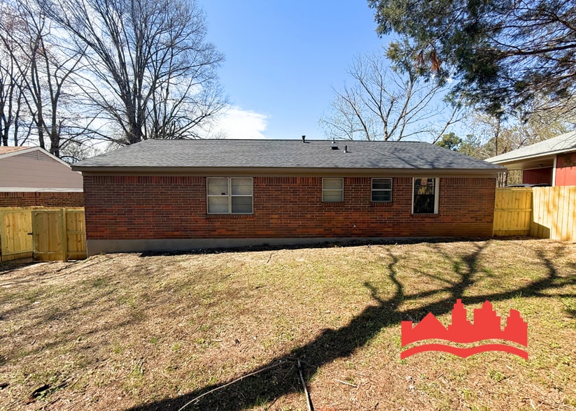 Building Photo - 5286 Broken Oak Dr