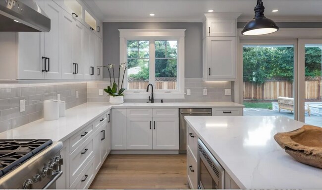 Building Photo - Stunning Designer Home in South Los Altos on a Premier Cul-de-sac.