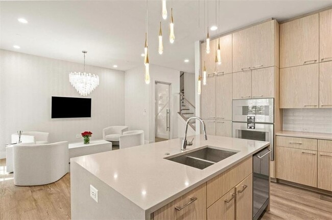 Building Photo - 1337 Grey Fox Ct NE