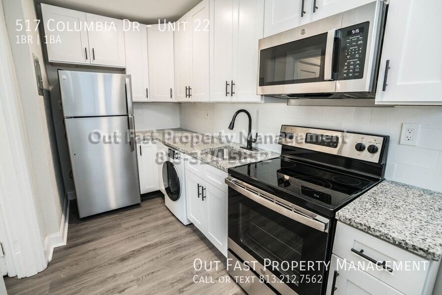 Building Photo - 517 Columbia Dr