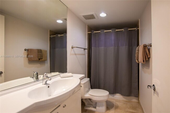 Building Photo - 1830 S Ocean Dr