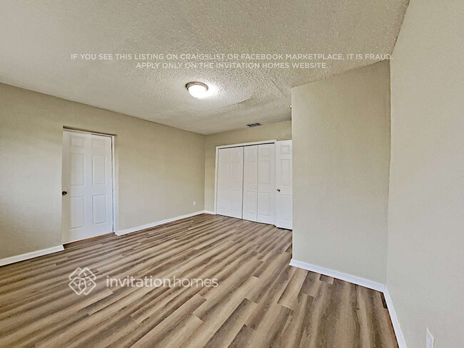Building Photo - 630 E 65th St