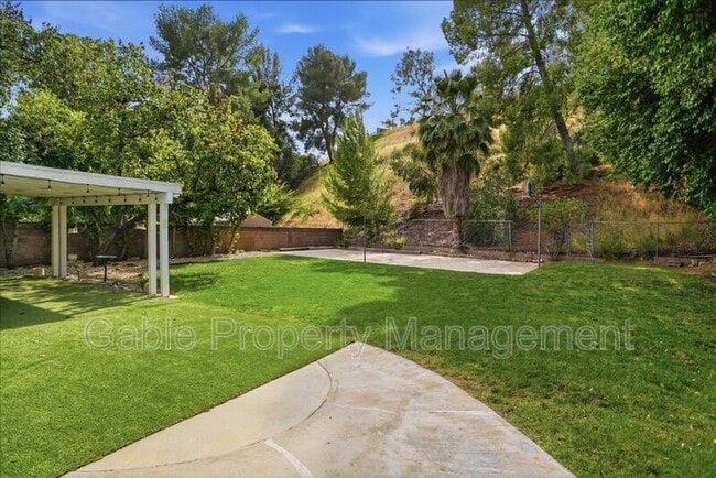 Building Photo - 27277 Garza Dr