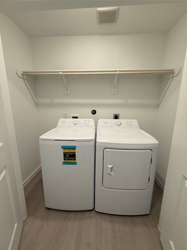 Building Photo - 18753 Loom dr