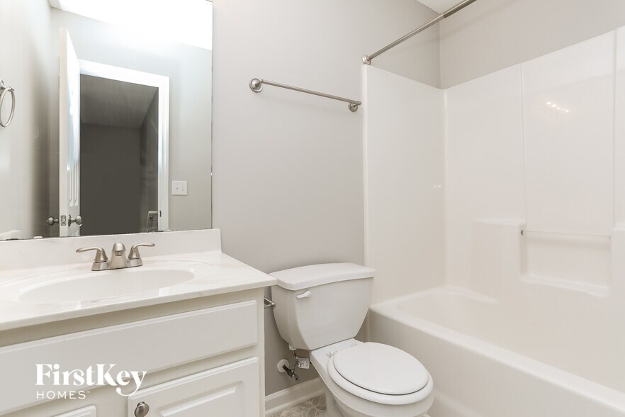 Building Photo - 11013 Feather Grass Ln