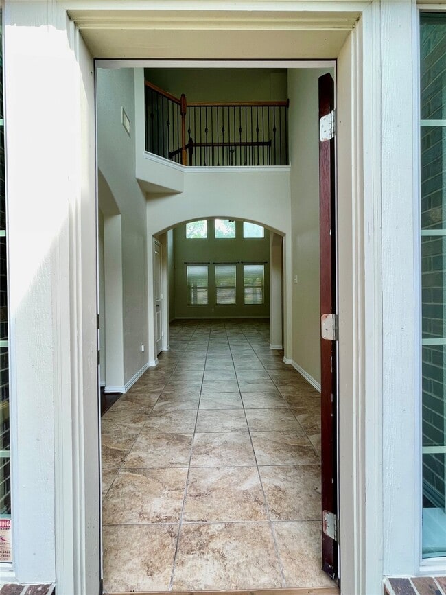 Building Photo - 20801 Sheridan Heights Ln