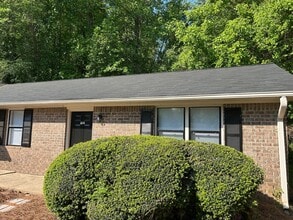Building Photo - 144/146 Deer Creek Dr