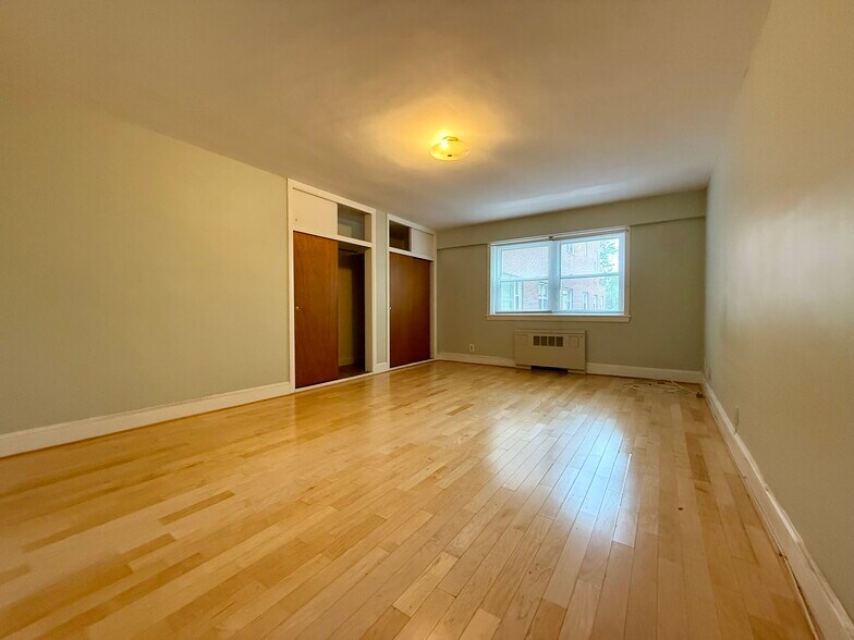 Building Photo - 131 Sewall Ave