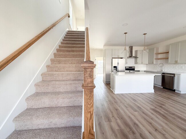 Building Photo - Luxury 3-Bedroom Townhome with Flex Room at Highbury + Summer Special