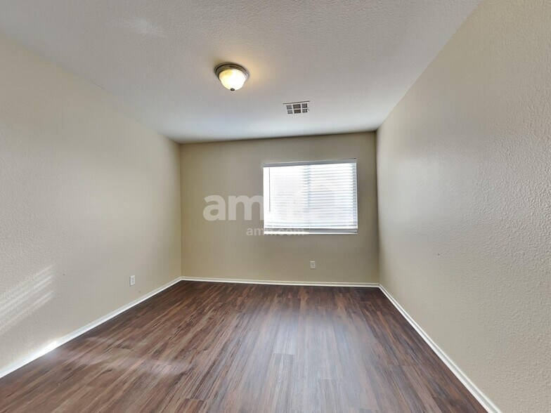 Building Photo - 4005 China Cloud Dr