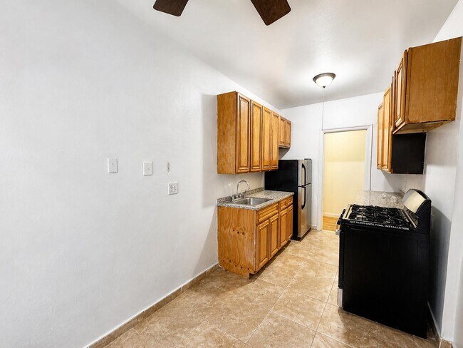 Floorplan - 30 Dongan Place