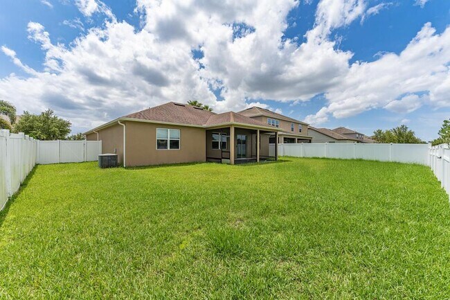 Building Photo - 12845 Sawgrass Pine Cir