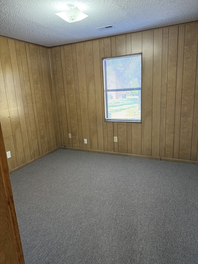 Building Photo - 3800 Guardian Ave