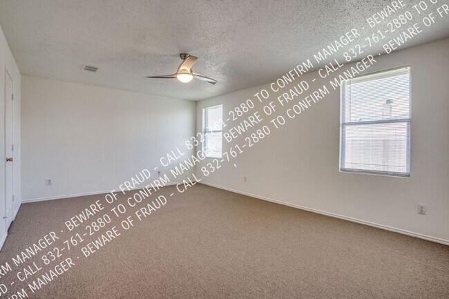 Building Photo - 616 Almandora Dr