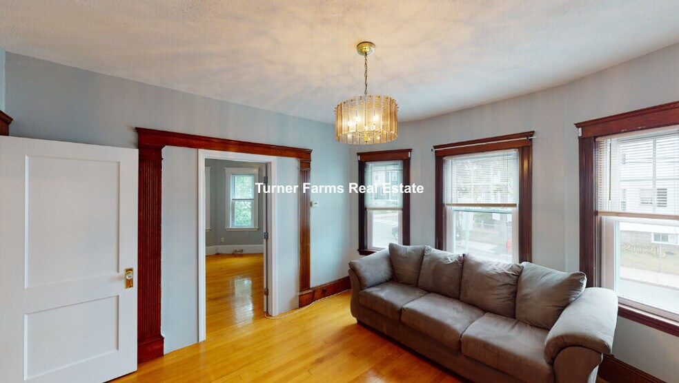 Building Photo - 117 Hillsdale Rd