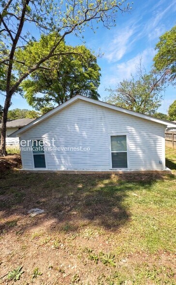 Building Photo - 114 Blanton Ave