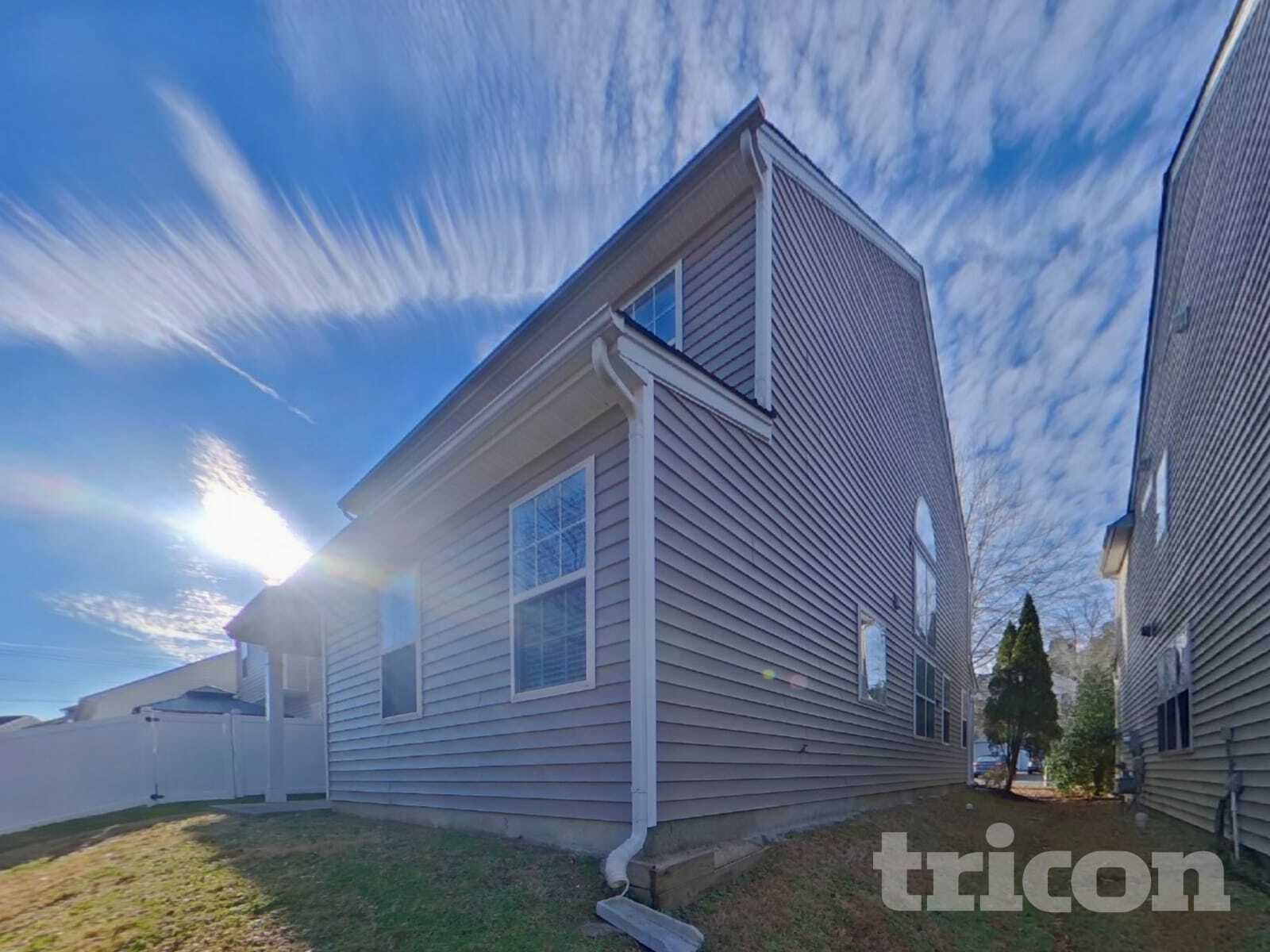 Building Photo - 4908 Abercromby St