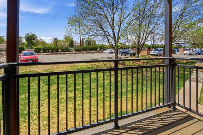Building Photo - $1,140.95 with $300 off the first month's rent, 1 Bed - 1 Bath, Condo in Denver with Easy Access ...