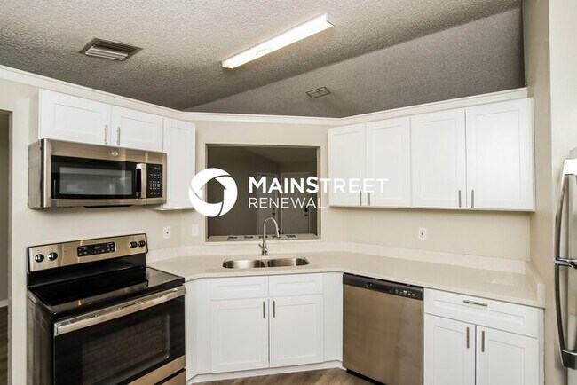 Building Photo - 3 Bedroom Pet-Friendly Home in Palm Bay, FL with Main Street Renewal