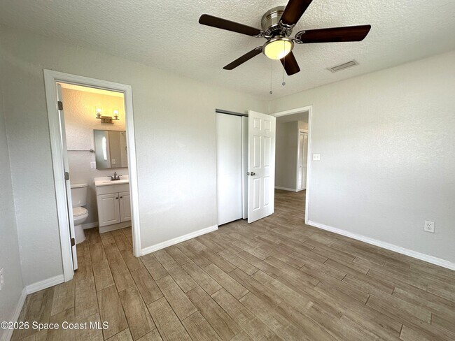 Building Photo - 2296 Shelby Dr