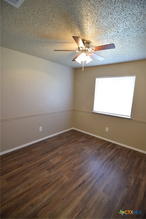 Building Photo - 4201 Bluestem Ln