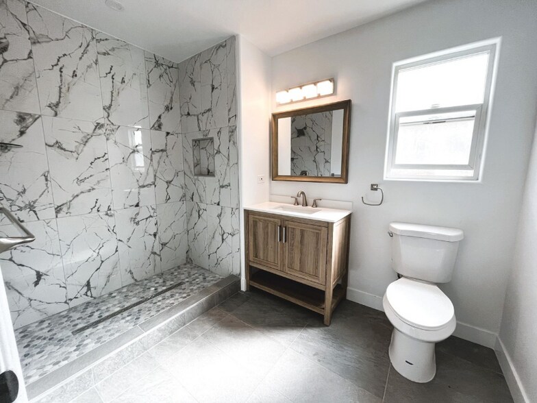 Building Photo - 4141 Teal St