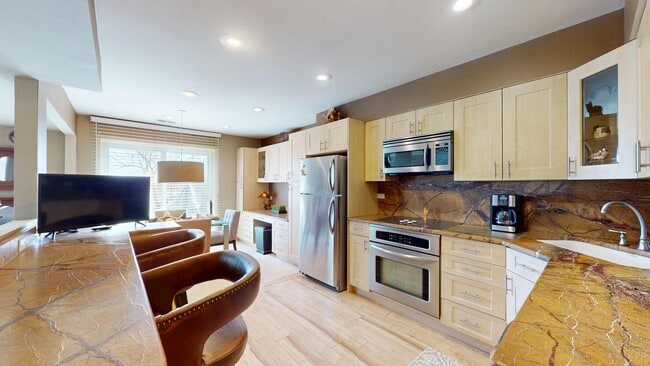 Building Photo - 8305 High Point Cir