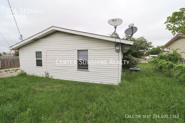 Building Photo - 804 Stovall-