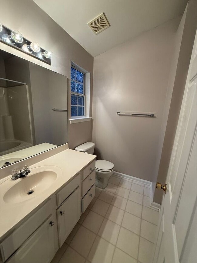 Building Photo - https://youtu.be/wyzPNZAWVWA?si=NV1Tv_AtGaQrvtzh