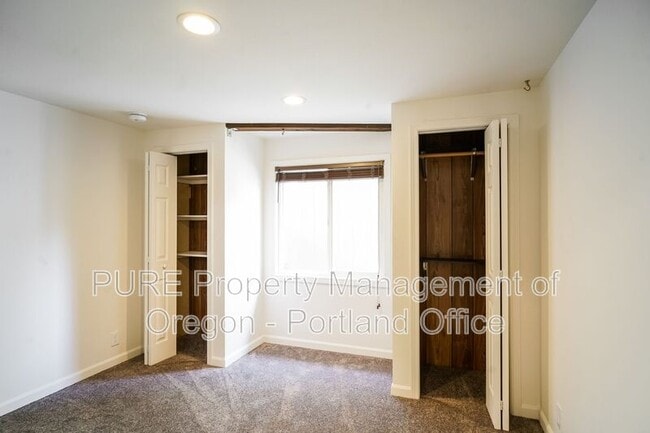 Building Photo - 14235 SW Meeker Terrace