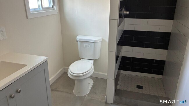 Building Photo - 54 North Ave