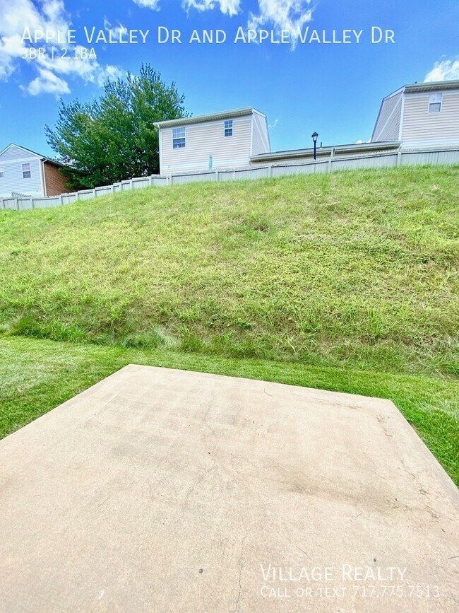 Building Photo - 818 Apple Valley Dr