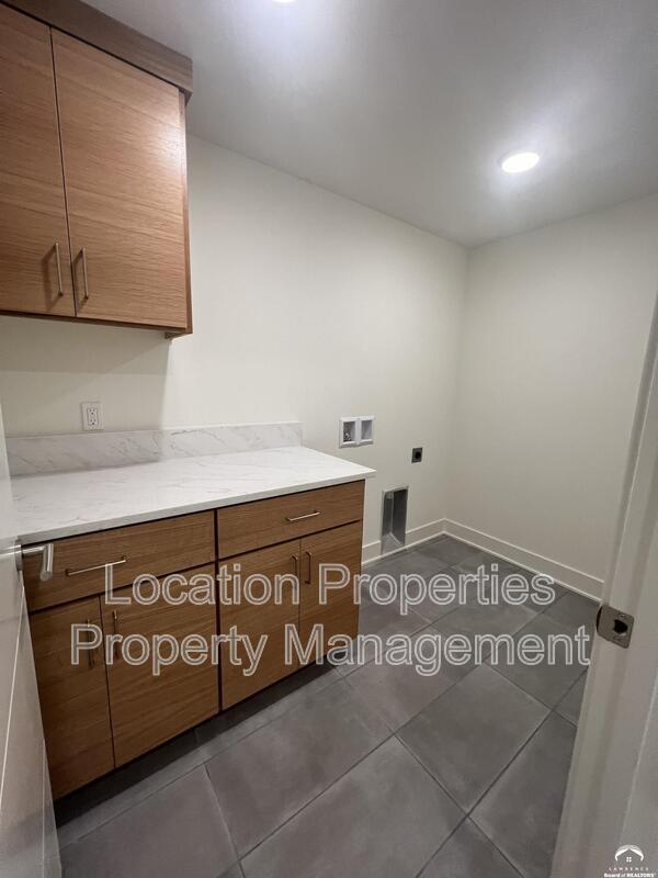Building Photo - 1840 Quail Creek Dr