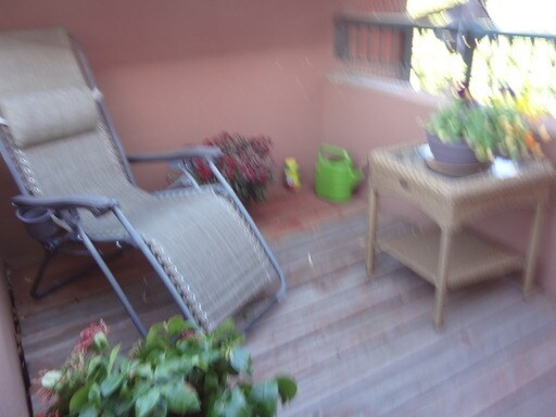 Building Photo - Spacious 2-Story 1-Bedroom/1.5-Bathroom Lo...