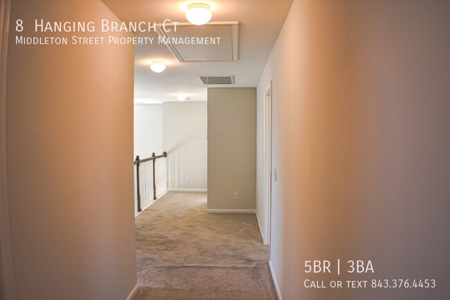 Building Photo - 8 Hanging Branch Ct.