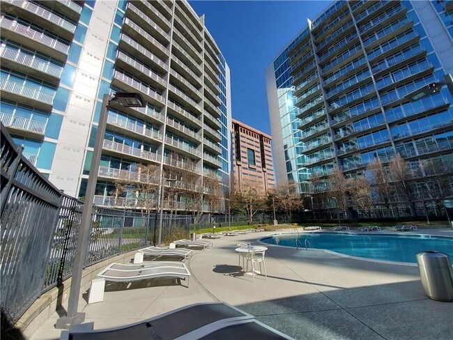 Building Photo - 44 Peachtree Pl NE