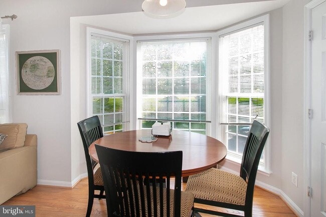 Building Photo - 45792 Shagbark Terrace
