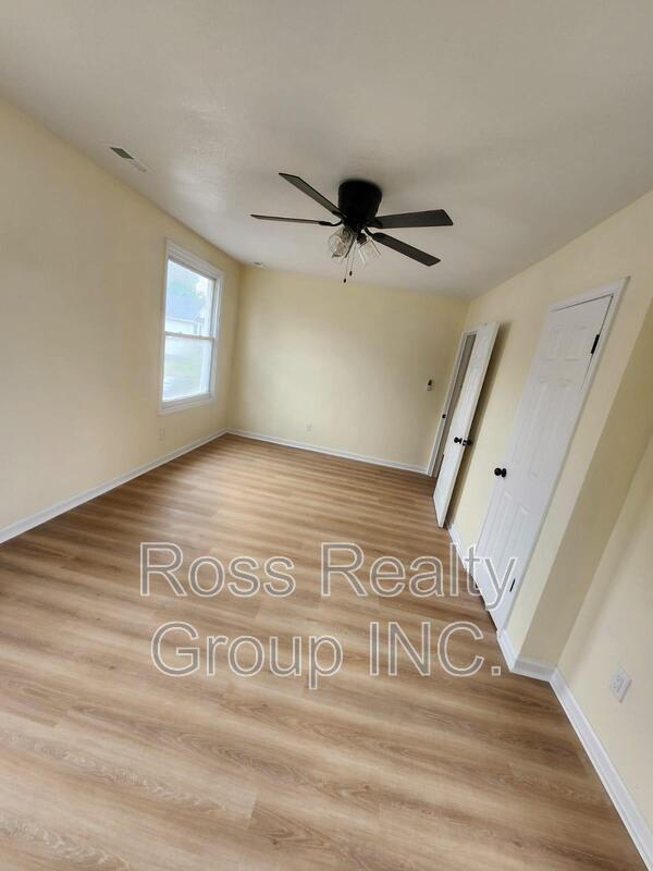 Building Photo - 653 Oswald St