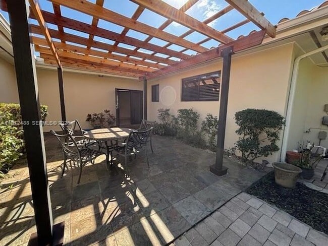 Building Photo - 400 S Le Jeune Rd