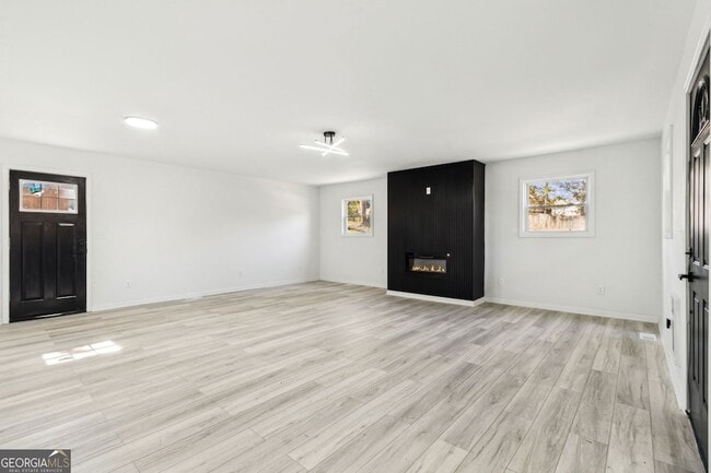 Building Photo - 597 Paper Mill Rd