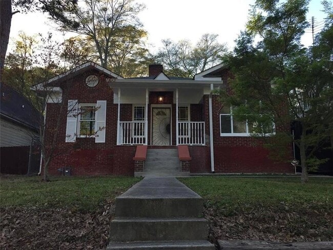 Primary Photo - 652 S Evelyn Pl NW