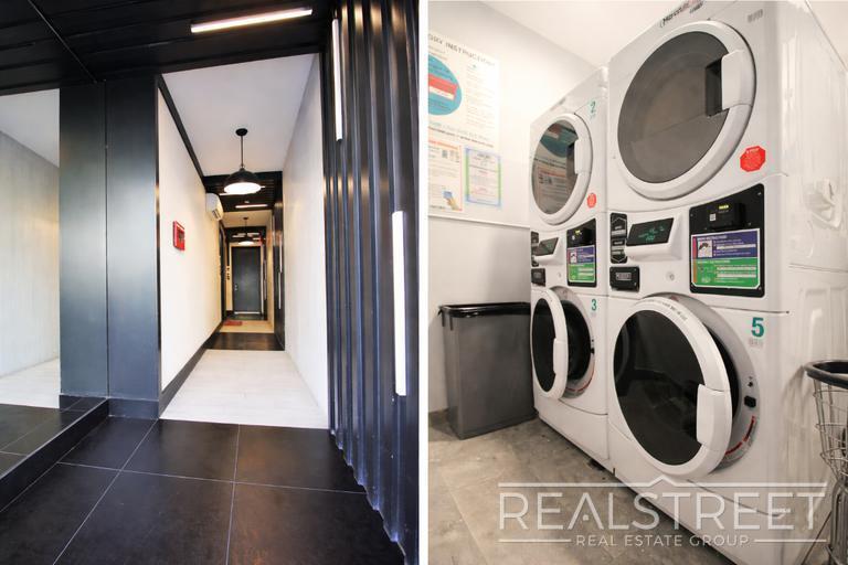 Building Photo - Luxury 2 BR in Bushwick with Balcony & Roof Deck!