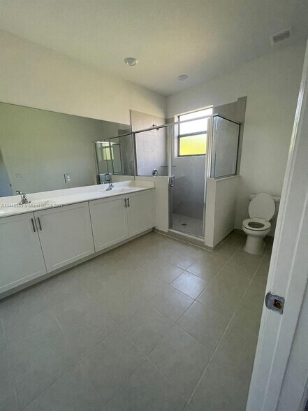 Building Photo - 28712 SW 134th Ct