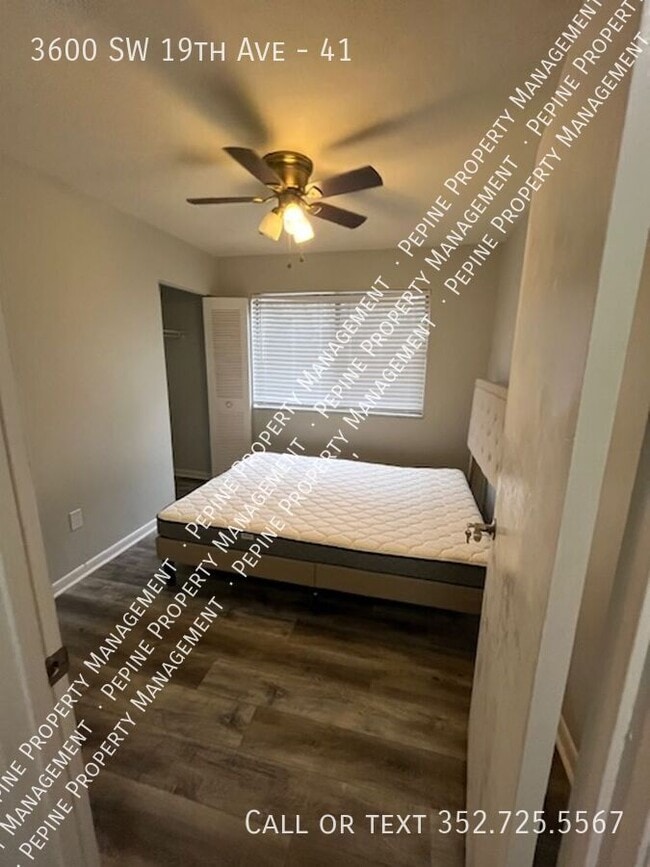 Building Photo - 3600 SW 19th Ave