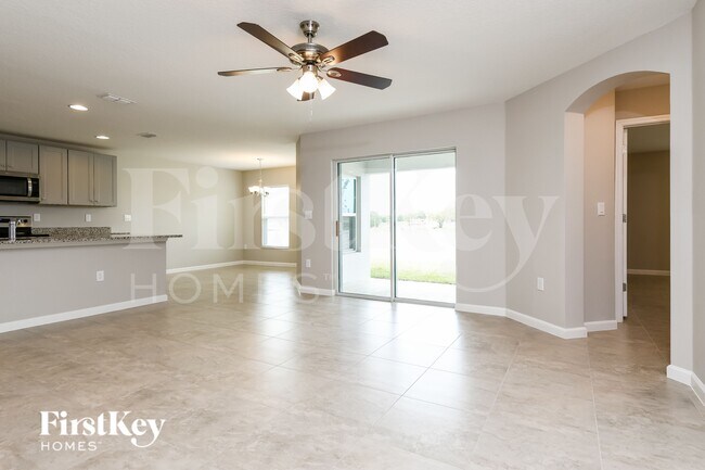 Building Photo - 643 Lindbergh Wy