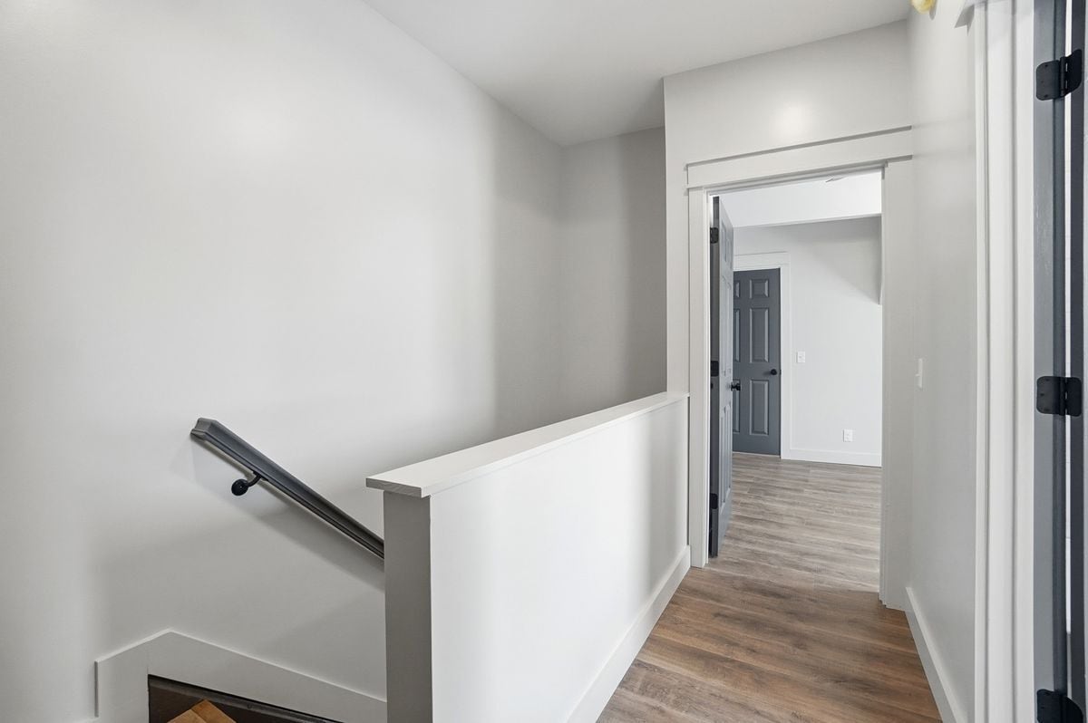 Building Photo - 131 S C St