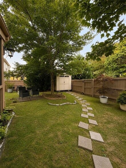 Building Photo - 1325 Little Hampton Dr