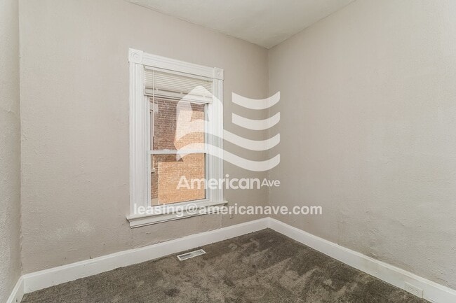 Building Photo - 1525 Greenup St